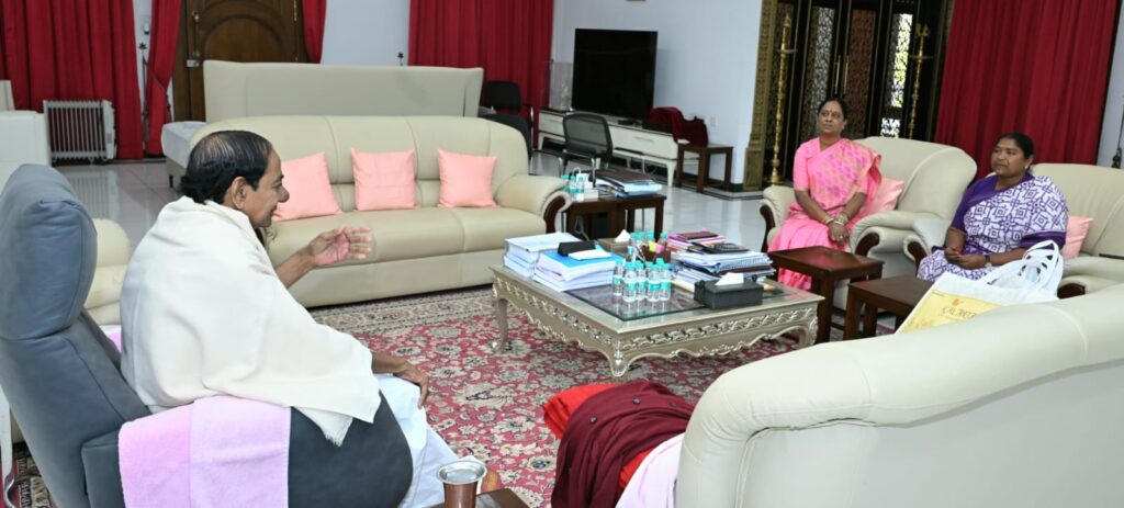 MINISTERS KONDA SUREKHA, SEETKKA INVITED KCR 