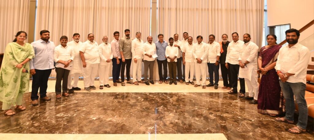KTR MEETING WITH KARIMNAGAR DIST BRS LEADERS MUNCIPAL ELECTIONS