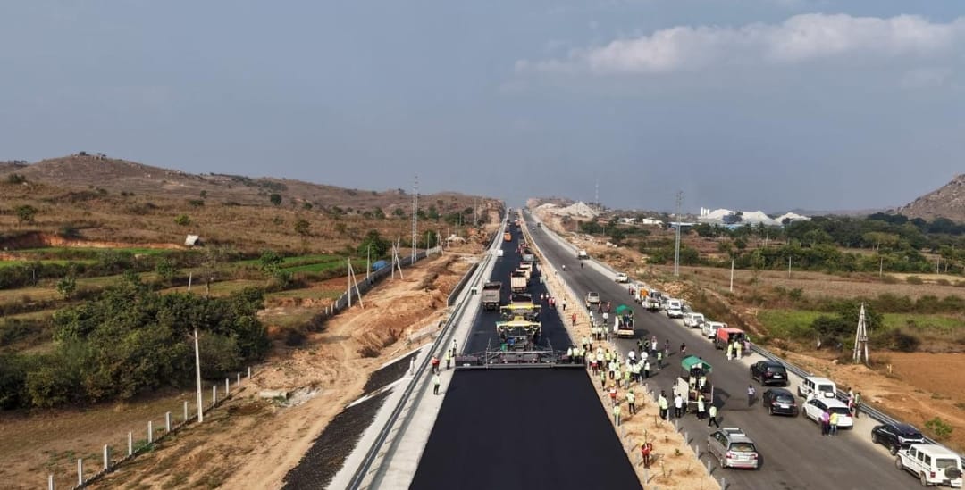 ఏపీ హైవే నిర్మాణంలో నాలుగు గిన్నిస్ రికార్డులు