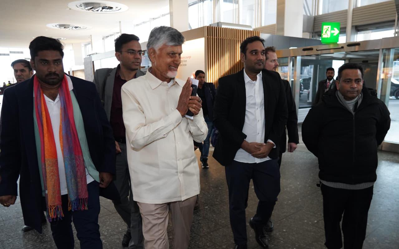 దావోస్ లో ముగిసిన తండ్రి,కొడుకుల ప‌ర్య‌ట‌న‌