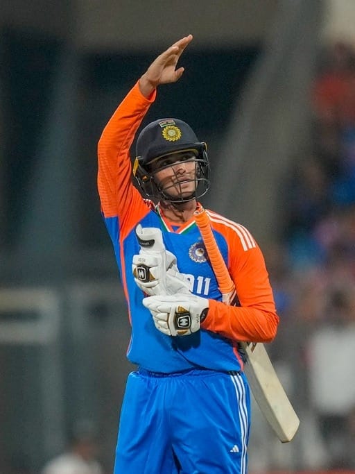 మూడో టీ-20 లో 10 ఓవ‌ర్ల‌లోనే భార‌త్ విజ‌యం