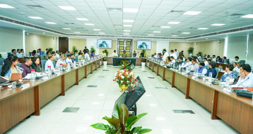 COLLECTORS AND OFFICIALS MEETING IN SECRETARIAT