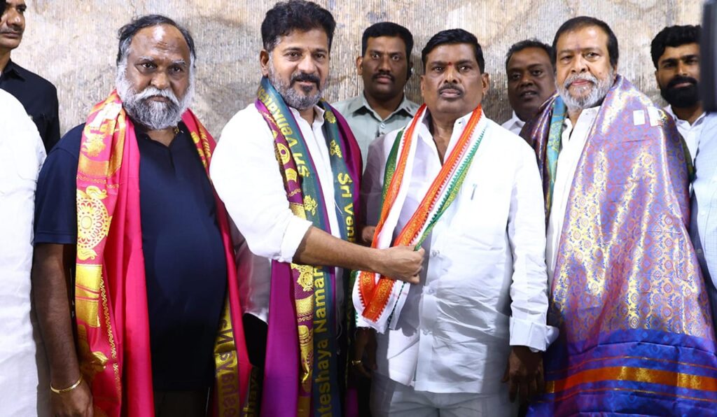  PATANCHERU MLA GUDEM MAHIPAL REDDY WITH REVANTH REDDY