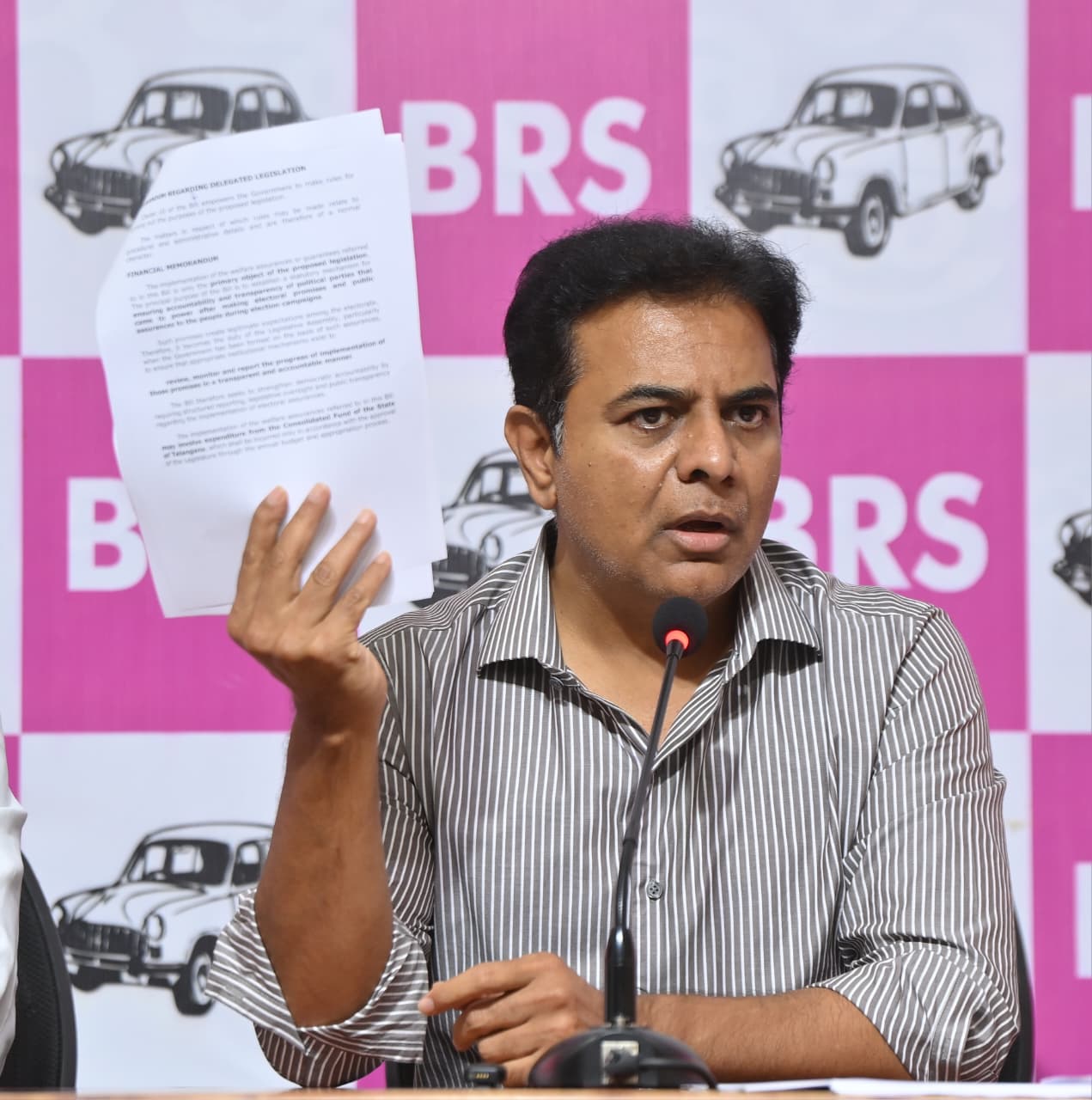 బీఆర్ఎస్ ప్రైవేటు మెంబర్ బిల్లు- కేటిఆర్ బీఆర్ఎస్ ప్రైవేటు మెంబర్ బిల్లు- కేటిఆర్