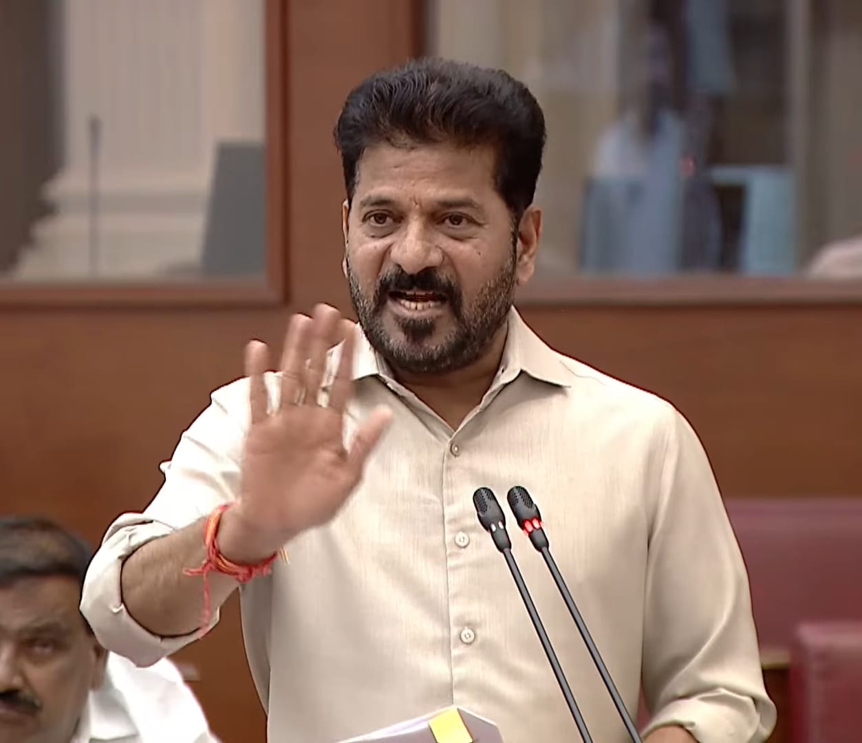 మూసీ పున‌రుజ్జీవంపై వెనుక‌డుగు వేయం