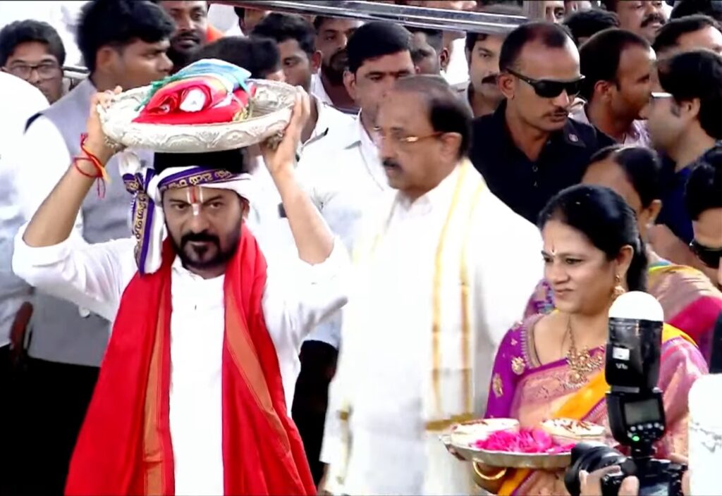 CM REVANTH REDDY WITH HIS FAMILY