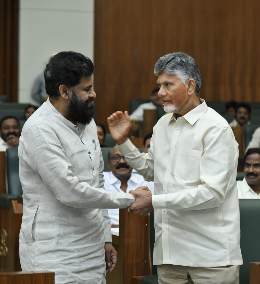 కేంద్రం కోర్టులోకి అమ‌రావ‌తి  బంతి