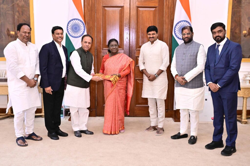 BRS LEADERS MEET PRESIDENT DROUPADI MURMU