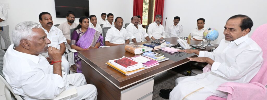 EX CM KCR WITH T. JEEVAN REDDY AND OTHER LEADERS