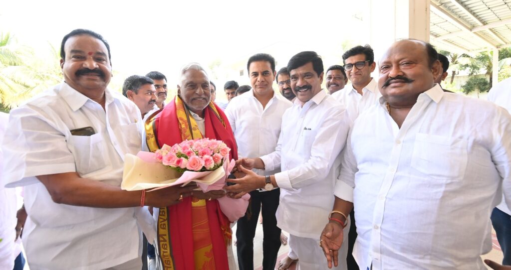 T. JEEVAN REDDY IN KCR RESIDENCE