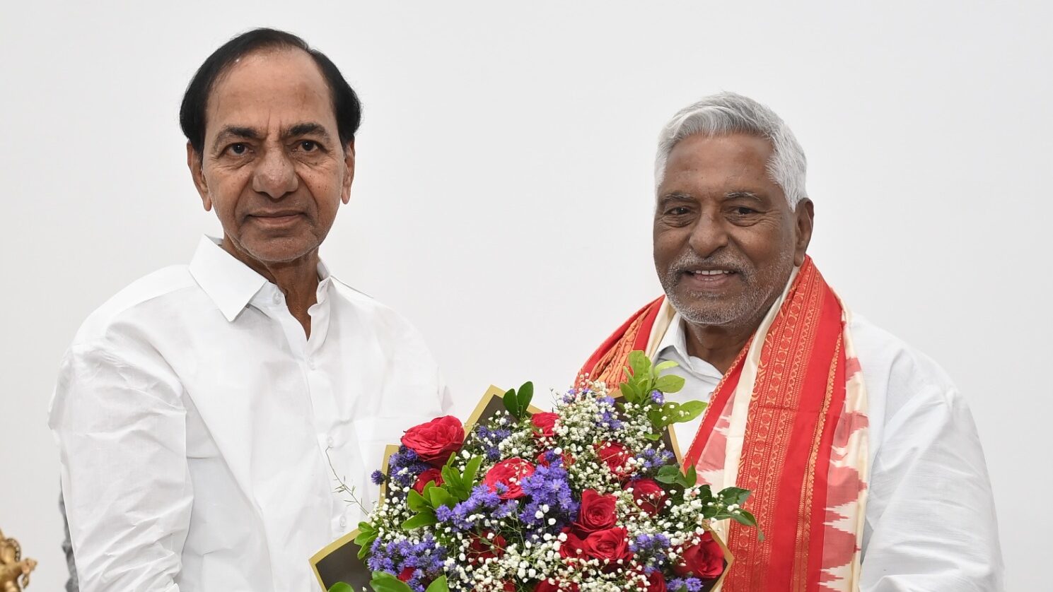 CONGRESS SENIOR LEADER JEEVAN REDDY MET EX CM KCR TODAY