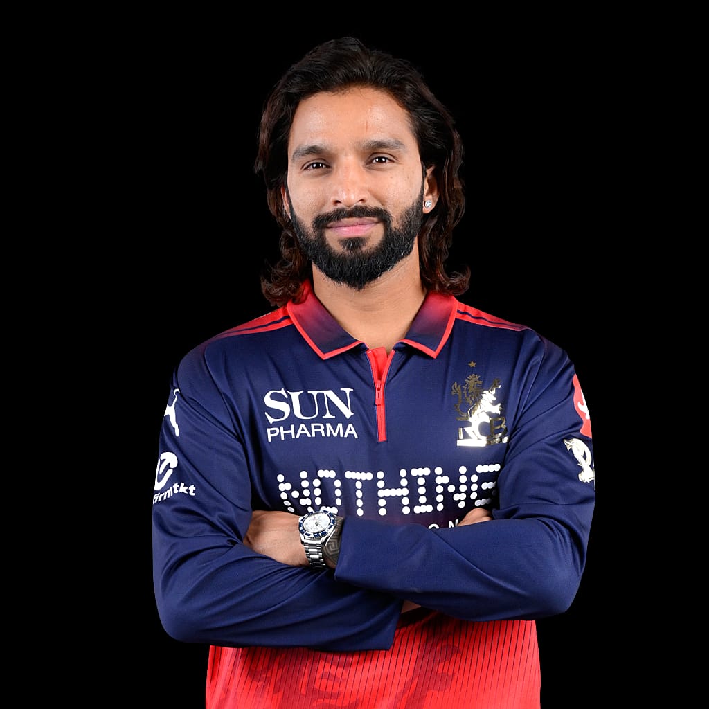 RCB BATS MEN RAJAT PATIDAR