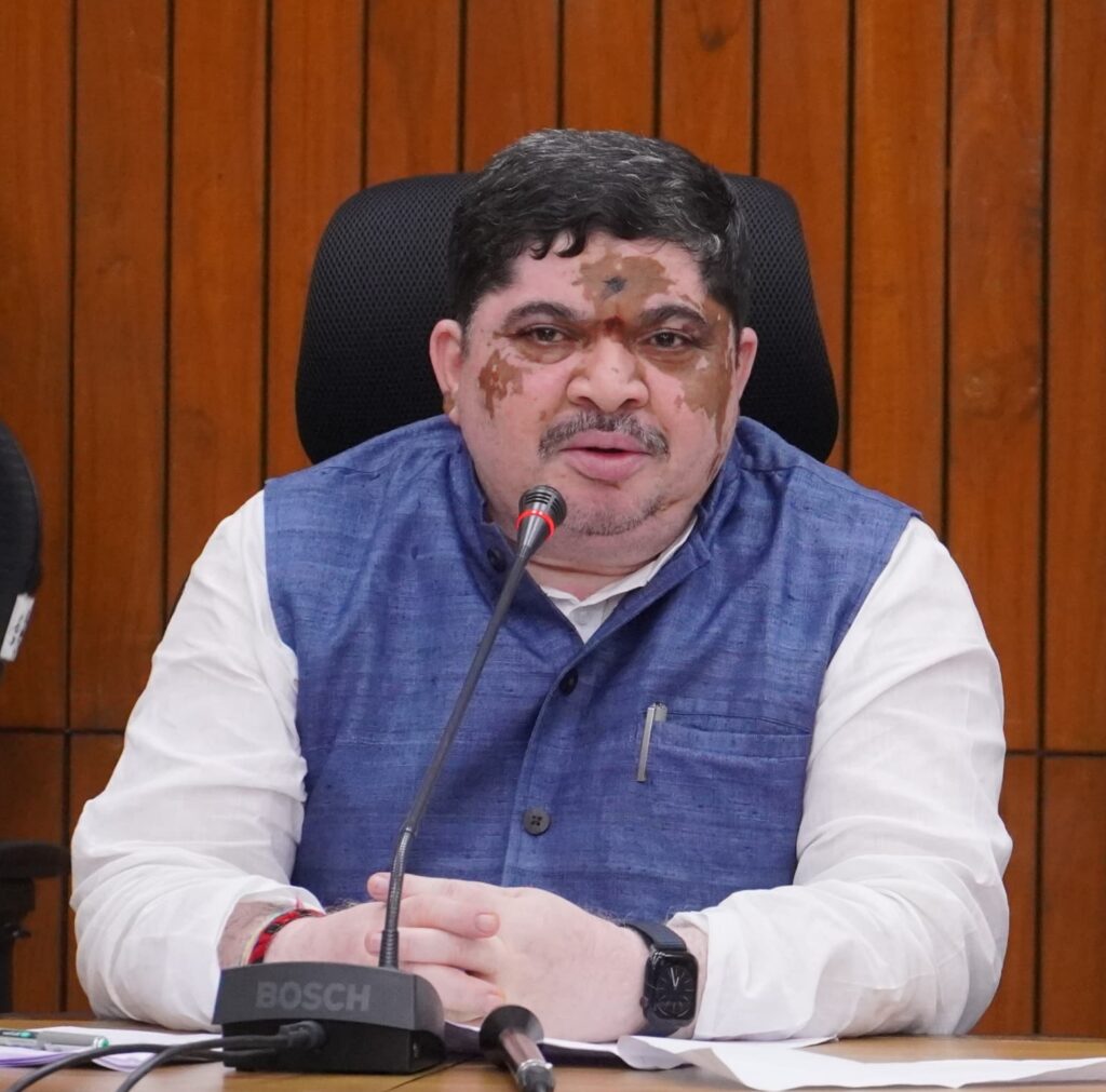 MINISTER PONNNAM PRABHAKER