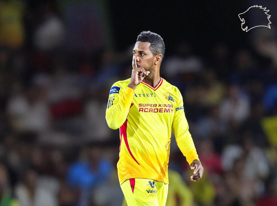 MI BOWLER AKEIL HUSSAIN