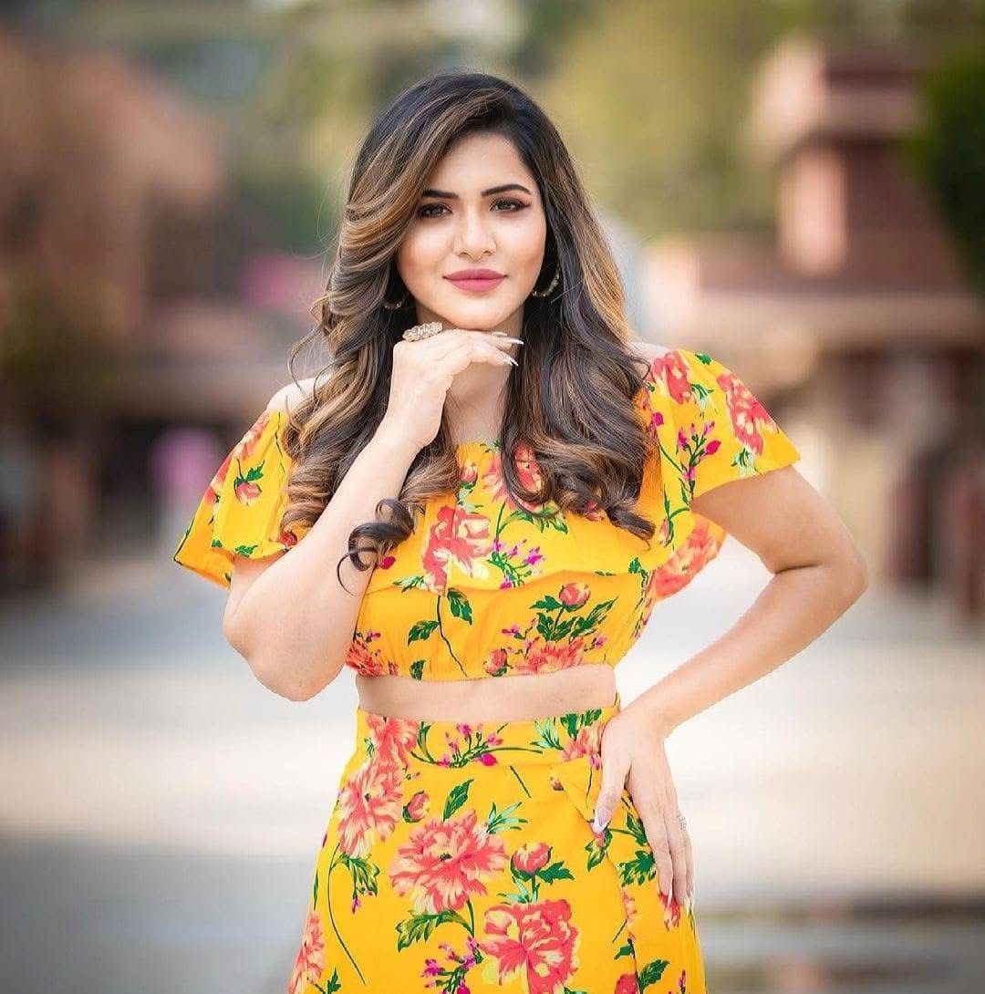 అషురెడ్డి న‌టించింది…అంతా లాగేసుకుంది