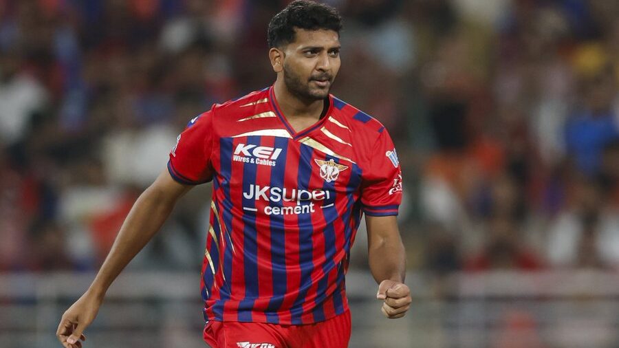 LSG BOWLER  MOHSIN KHAN IPL 5 WICKETS TAKER