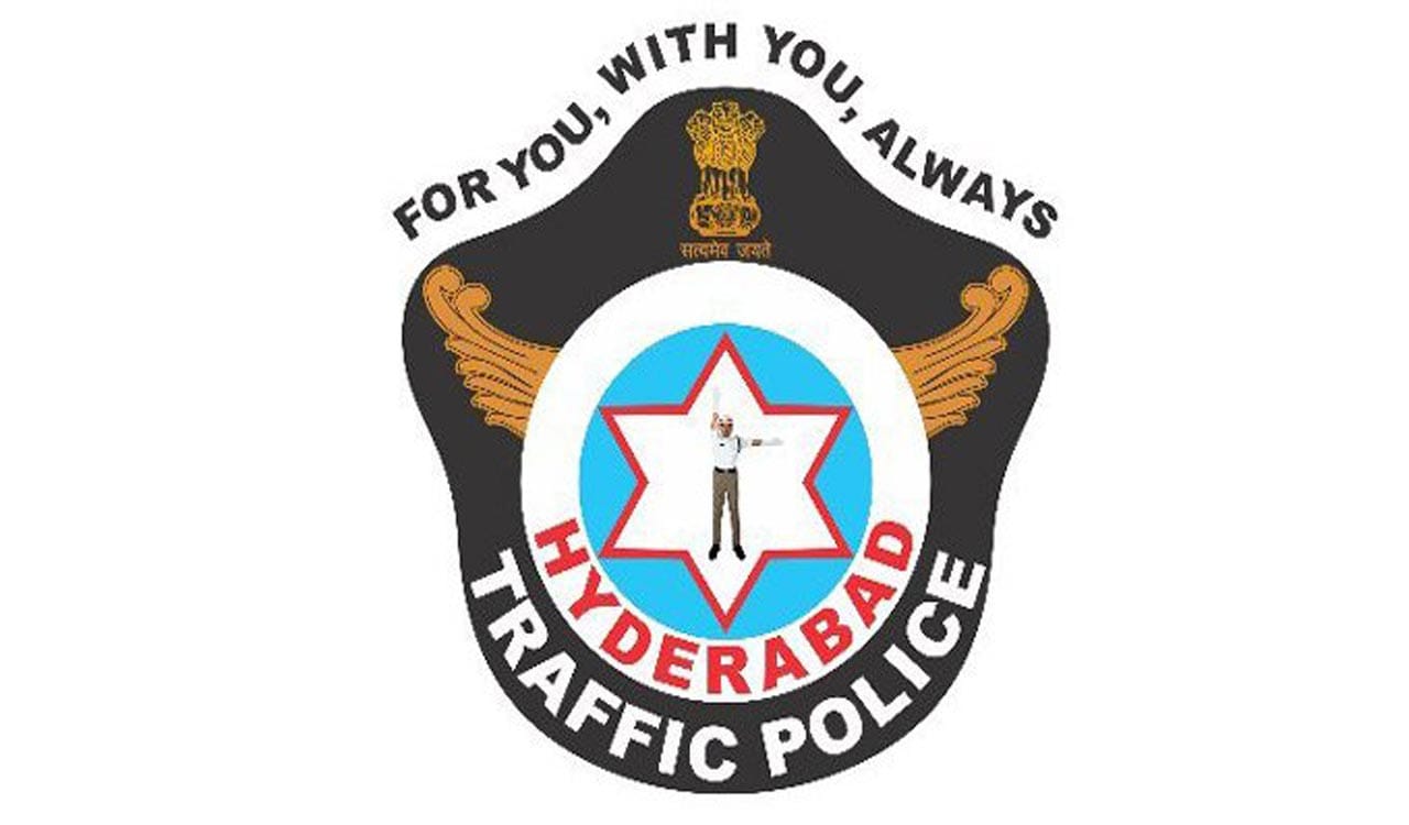 చిన్నారులకు పోలీసుల వేసవి శిక్షణ శిబిరం