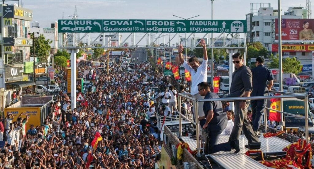 THALAPATHY  CAMPAIGN WITH FULL CROWD