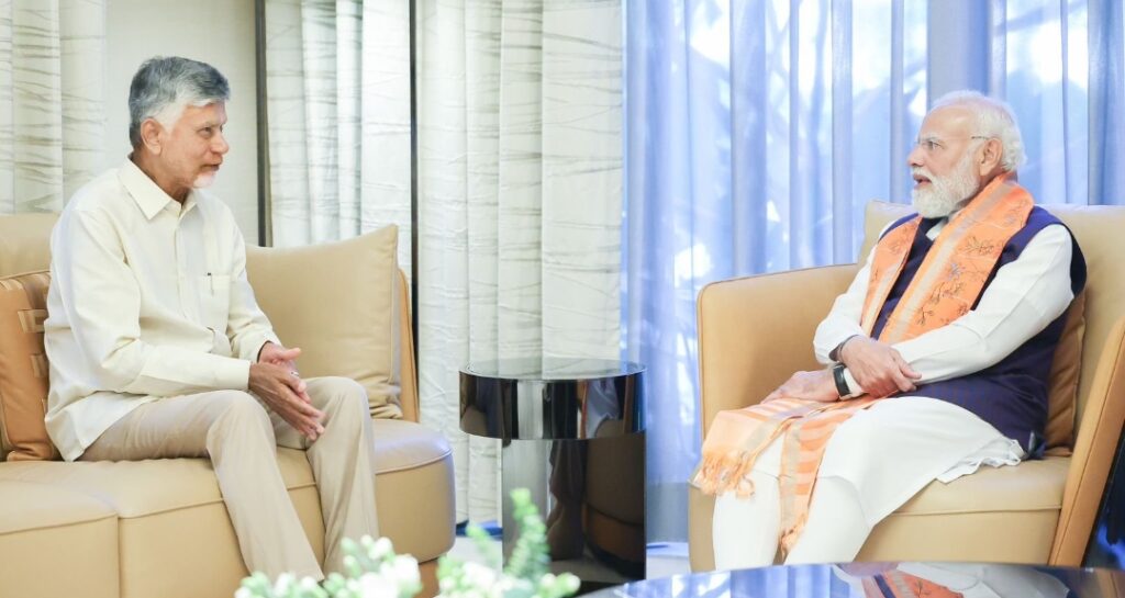 PRIME MINISTER MODI AT CHANDRABABU RESIDENCE HYDERABAD