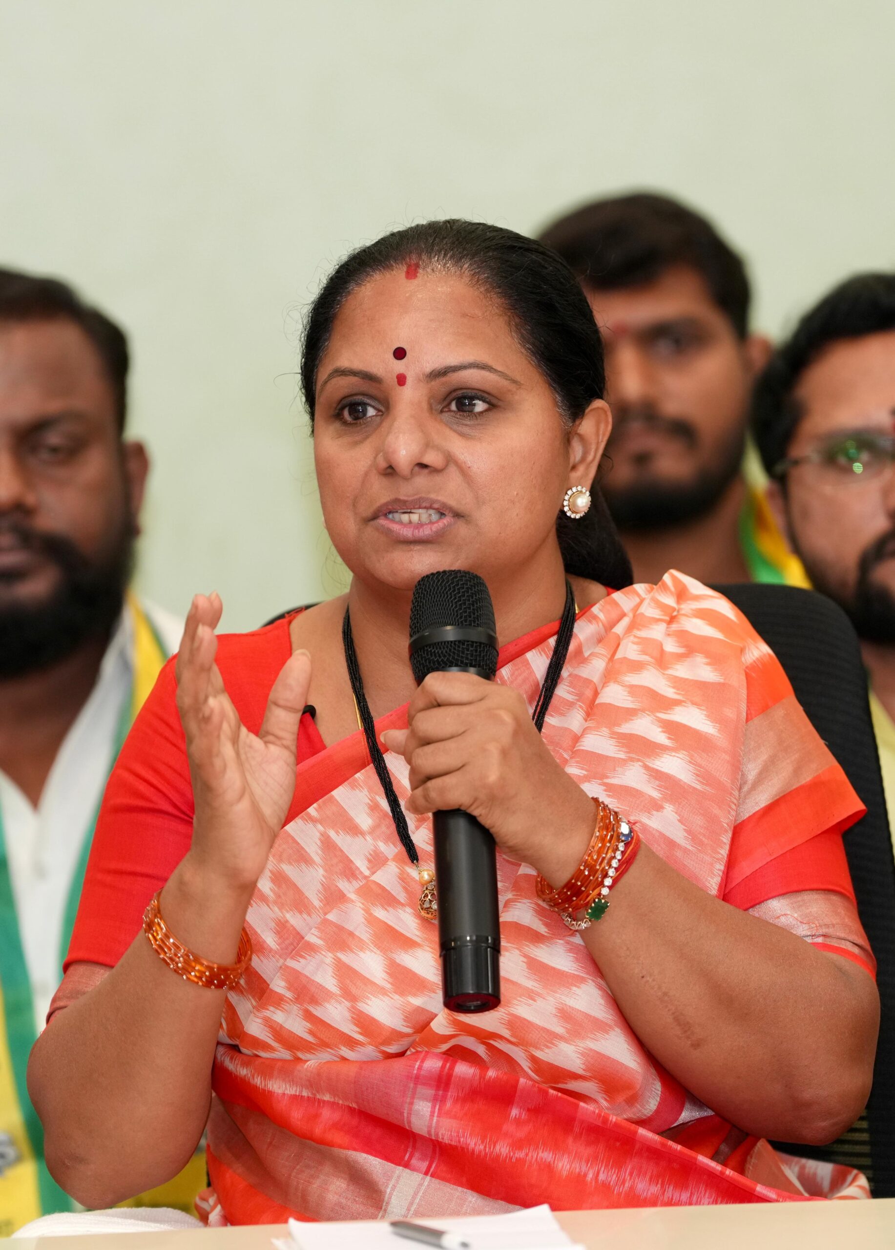 బండి భ‌గీర‌థ్ విష‌యంలో బీఆర్ఎస్ ది త‌ప్పు