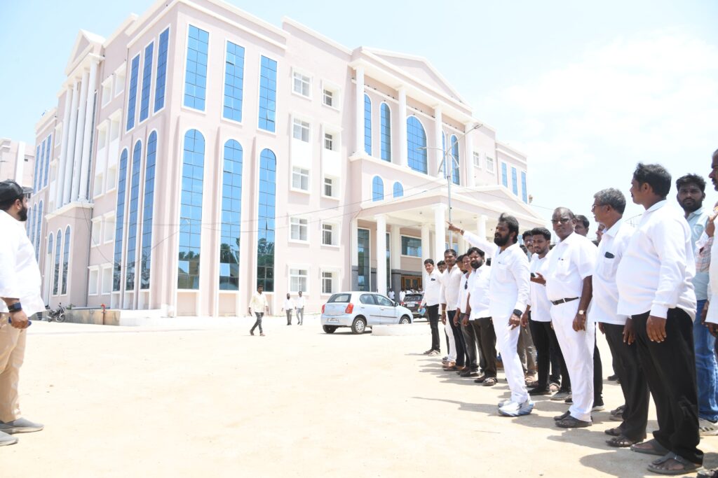 Ex Minister Srinivas Goud Visited new Hospital building 