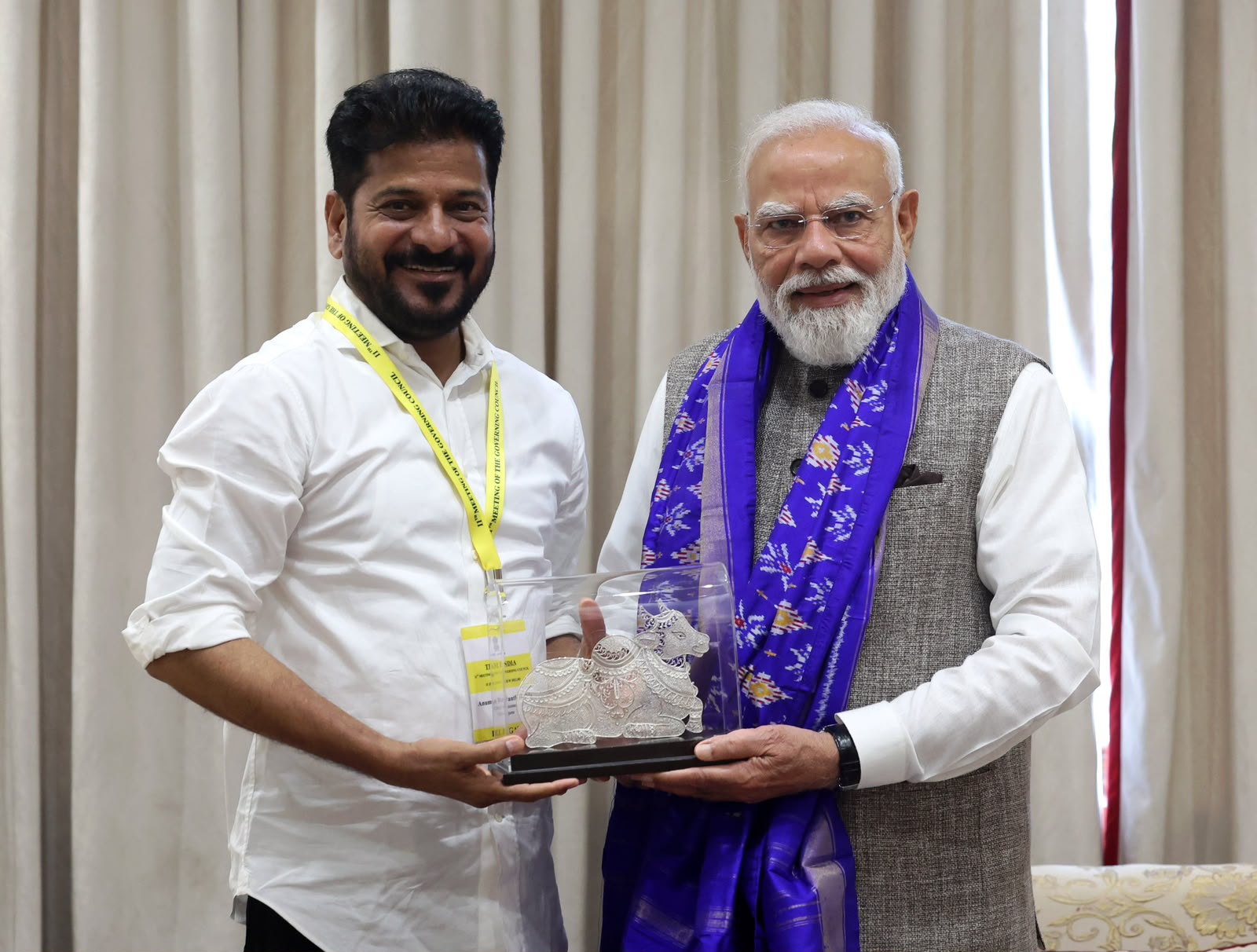 రాష్ట్ర ప్రాజెక్టులకు కేంద్రం సహకరించాలి రాష్ట్ర ప్రాజెక్టులకు కేంద్రం సహకరించాలి