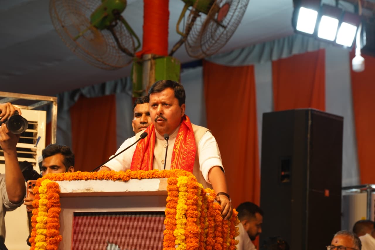 కార్య‌క‌ర్త‌లు పోరాటానికి సిద్ధం కావాలి:నితిన్