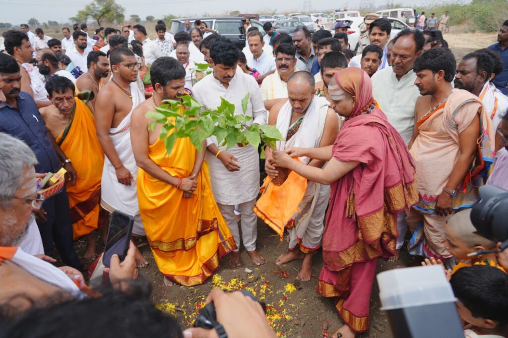 sri sri vidhu shekhara bharati sapling