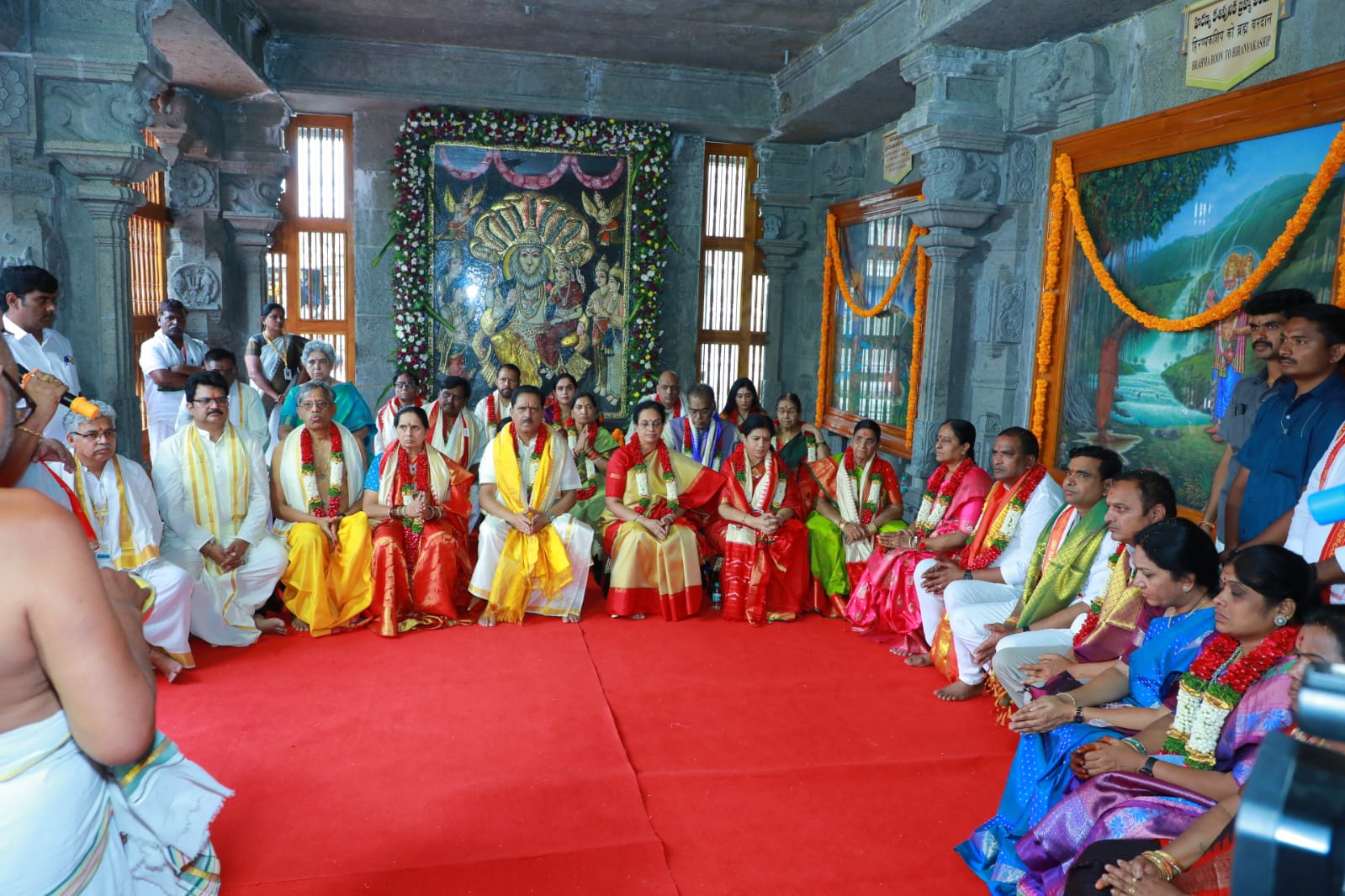 యాదగిరిగుట్ట పాలక మండలి ప్రమాణ స్వీకారం