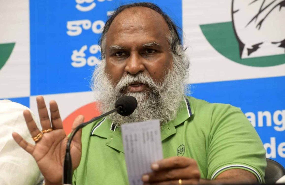 ఉద్యోగం ఎక్కడైన చేసేందుకు సిద్ధంగా ఉండాలి ఉద్యోగం ఎక్కడైన చేసేందుకు సిద్ధంగా ఉండాలి