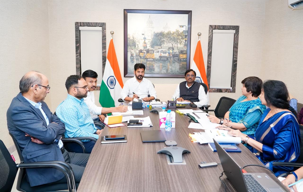 పాస్‌పోర్టు నుంచి ఉద్యోగం – టామ్‌కాందే బాధ్య‌త‌