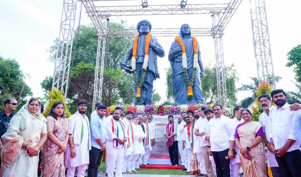 CM REVANTH REDDY INAGUARATED PHULE COUPLES STATUES