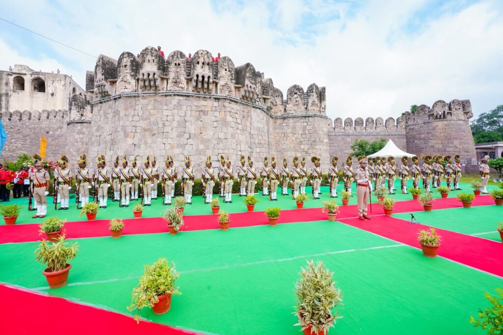 police honouring cm revanth reddy