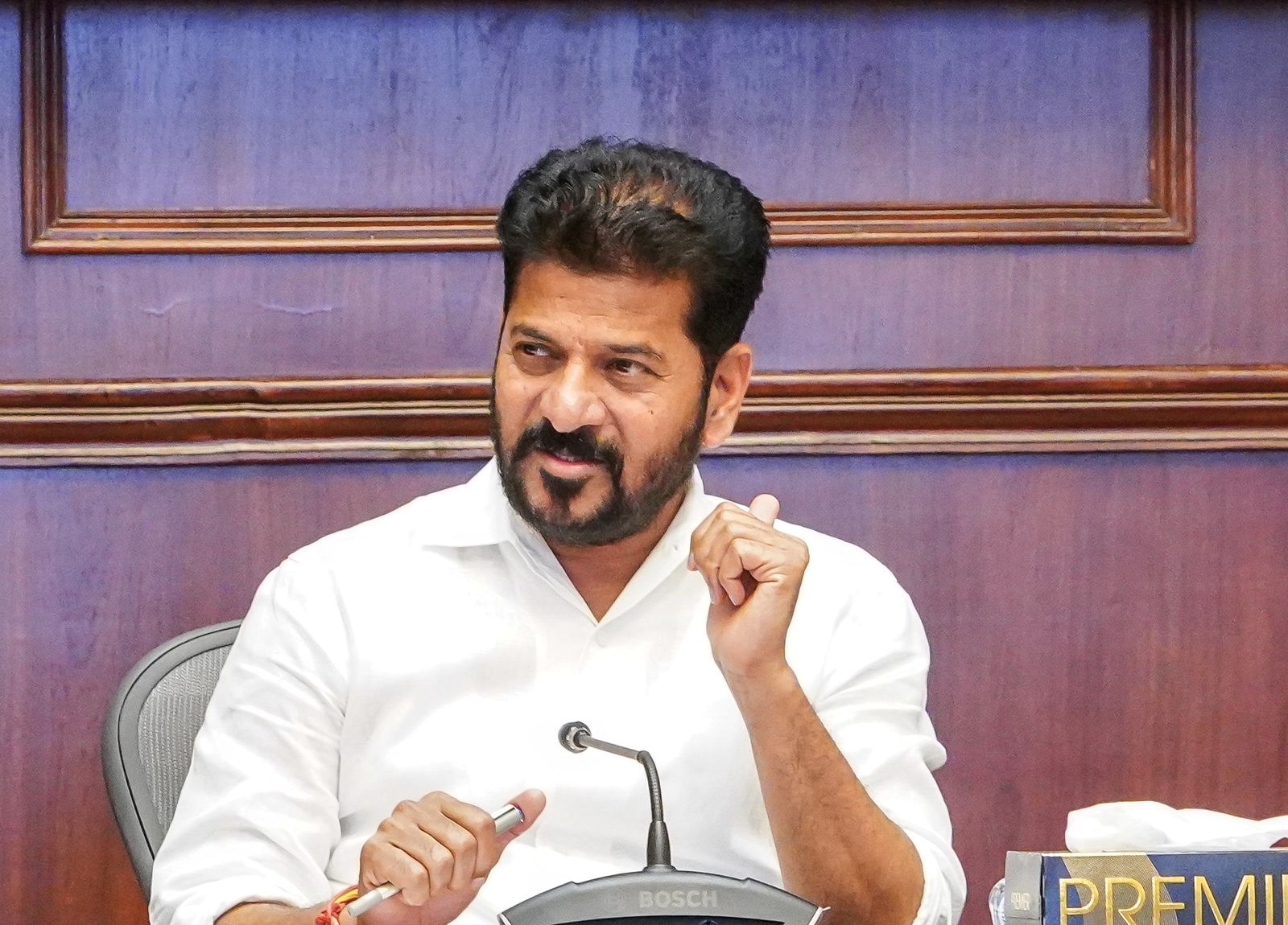 22 A వివాదంపై సీఎం రేవంత్ రెడ్డి సమీక్ష 22 A వివాదంపై సీఎం రేవంత్ రెడ్డి సమీక్ష