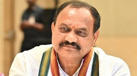 కేసీఆర్ నిండు నూరేళ్లు జీవించాలి- పీసీసీ చీఫ్ కేసీఆర్ నిండు నూరేళ్లు జీవించాలి- పీసీసీ చీఫ్