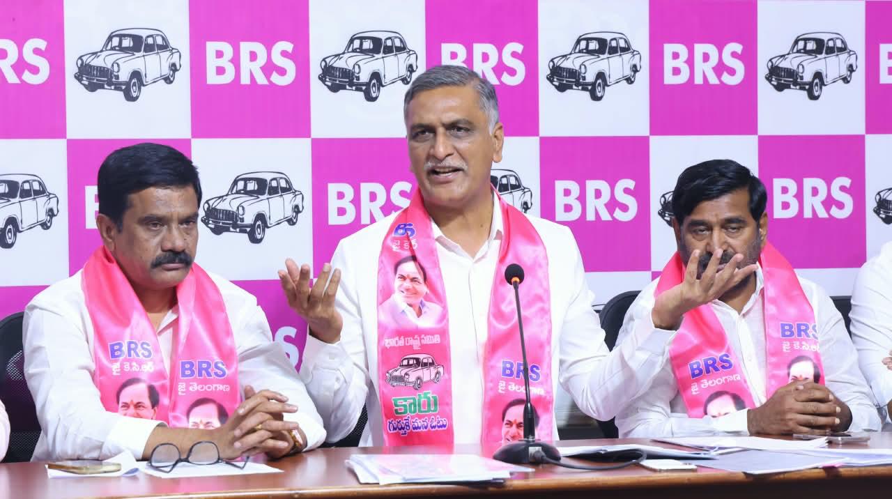 భూఅక్ర‌మాల‌పై సిట్టింగ్ జడ్జితో విచారణ జరపాలి: హ‌రీష్