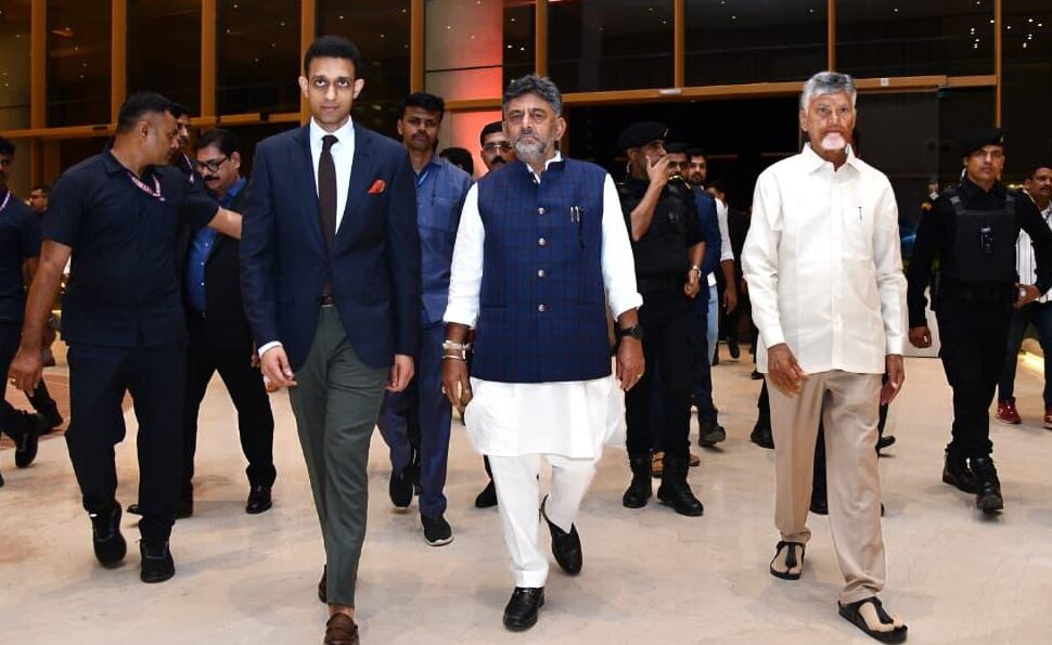 బెంగళూరులో ది ఎర్త్ సెంటర్ ప్రారంభోత్సవం బెంగళూరులో ది ఎర్త్ సెంటర్ ప్రారంభోత్సవం